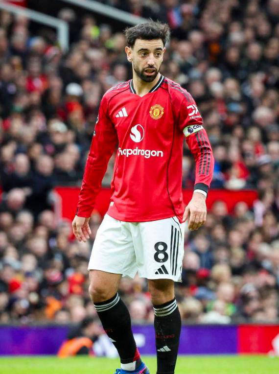 布鲁诺·费尔南德斯计划与曼联高层商讨未来，将成为球队重建基石